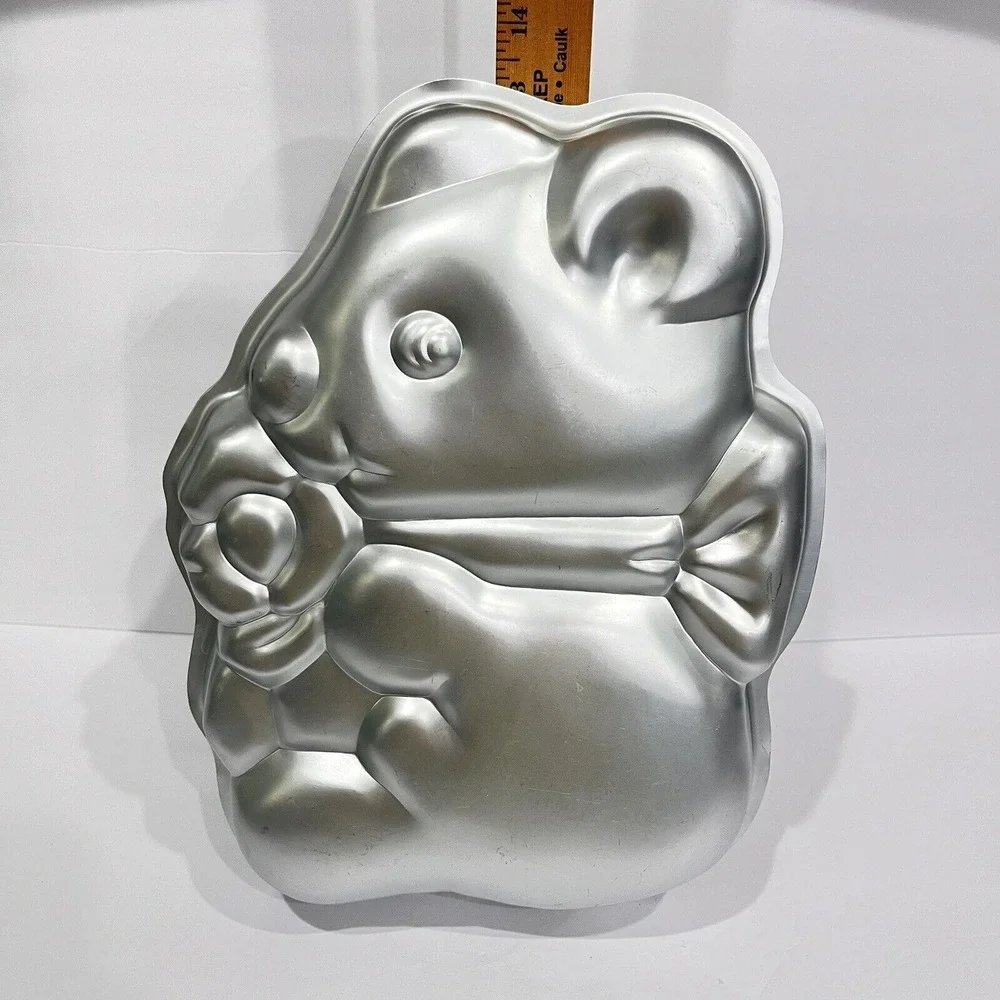 VTG Wilton Teddy Bear Cake Pan Mold‎  502-7458 w/ Bow Holding Flower Kids Party